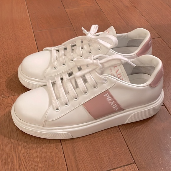 Prada leather sneakers (pink/white) - Picture 2 of 6